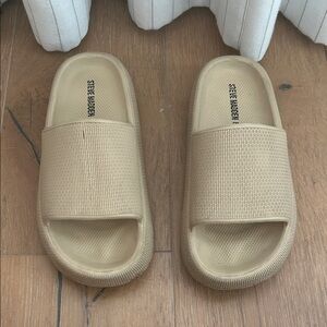 Steve Madden Neutral Tan Slide Sandals